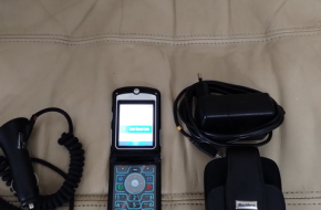 mobilni motorola v 3